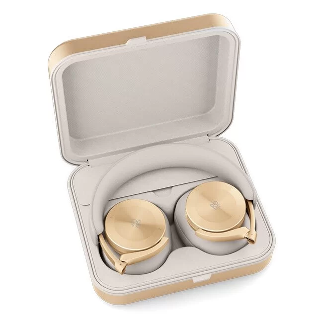 Bang & Olufsen Beoplay H95 gold casing bang-olufsen-beoplay-h95-gold-casing