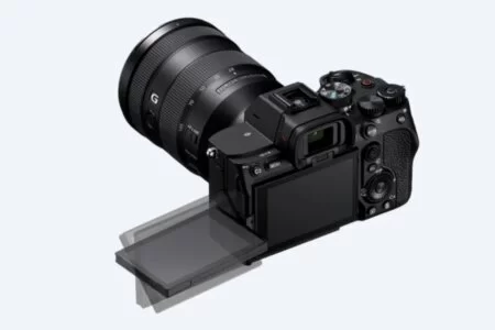 Sony Alpha 7 IV ILCE7M4 B Full-frame Mirrorless Interchangeable Lens Camera Oblique