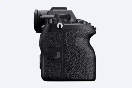 Sony Alpha 7 IV ILCE7M4 B Full-frame Mirrorless Interchangeable Lens Camera Right Side