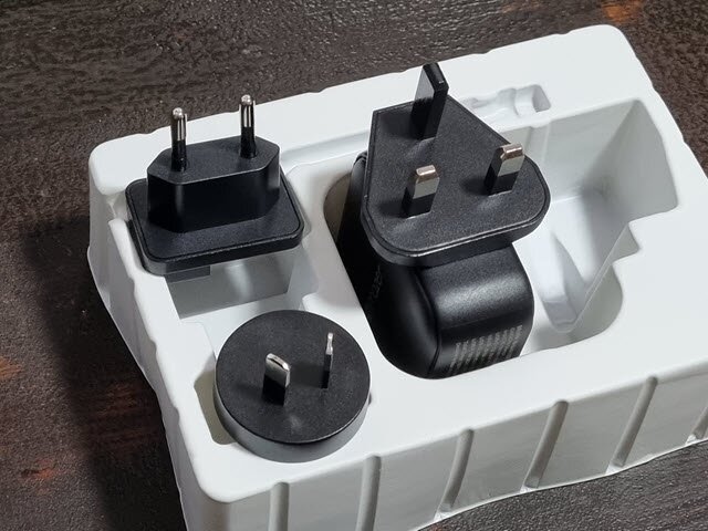 mazer-100w-gan2-charger-adapters